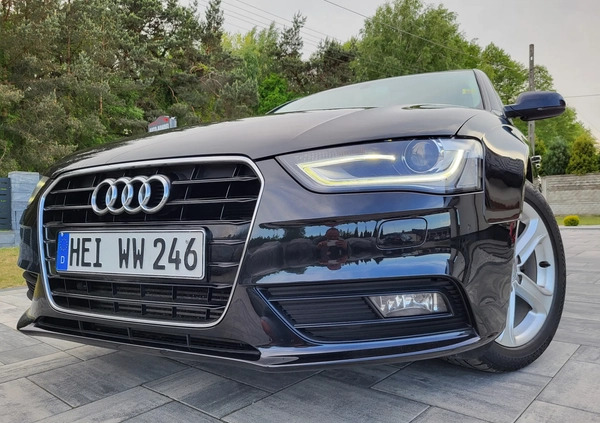 Audi A4 cena 49900 przebieg: 222000, rok produkcji 2012 z Strzyżów małe 631